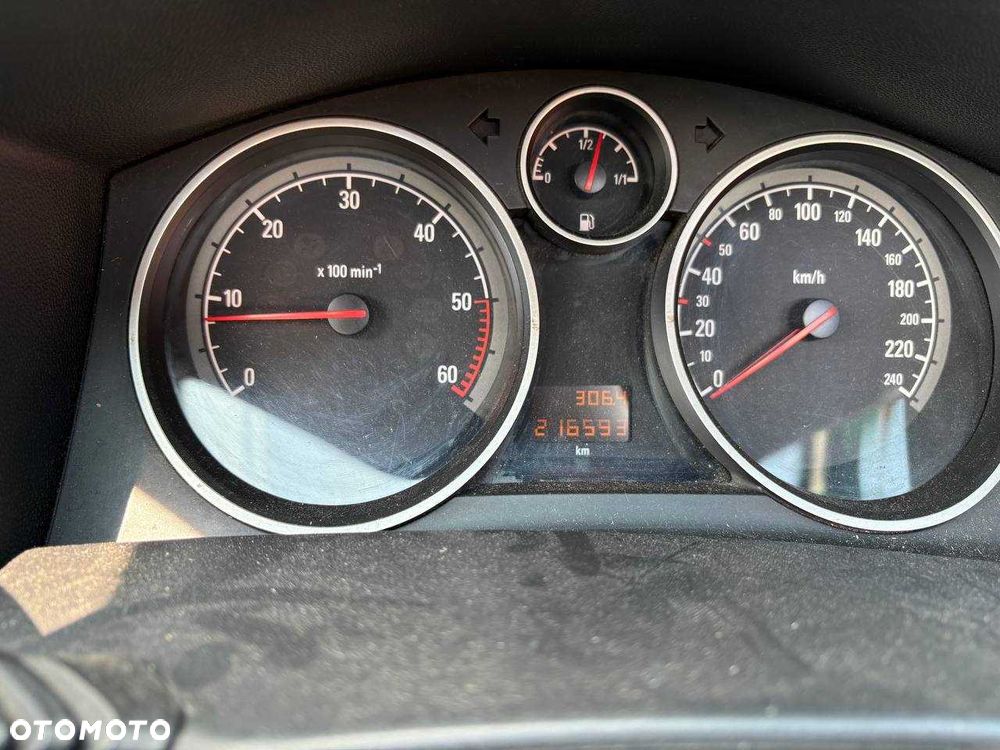 Opel Astra - 8