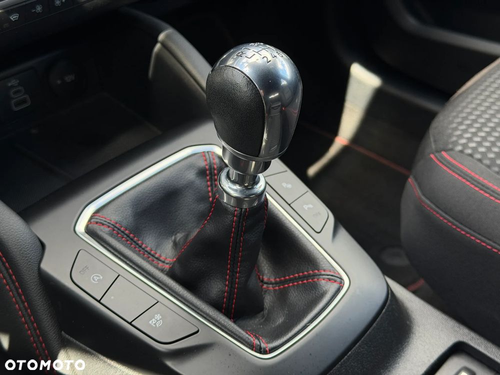 Ford Kuga 1.5 EcoBoost FWD ST-Line - 25