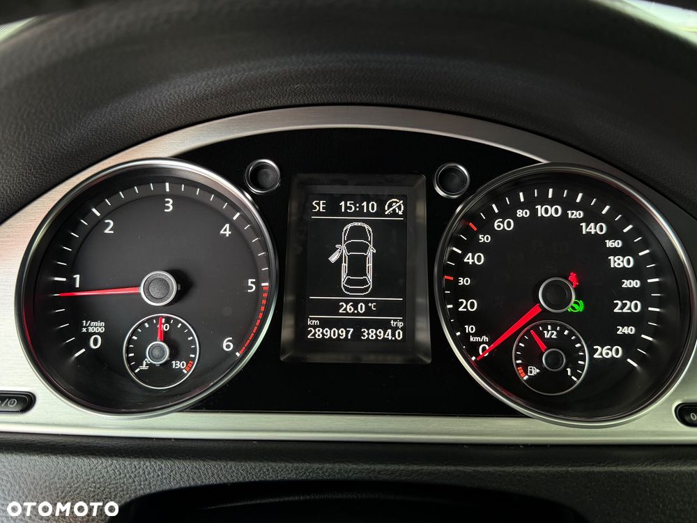 Volkswagen Passat - 9
