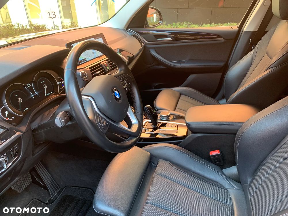 BMW X3 xDrive20d - 8