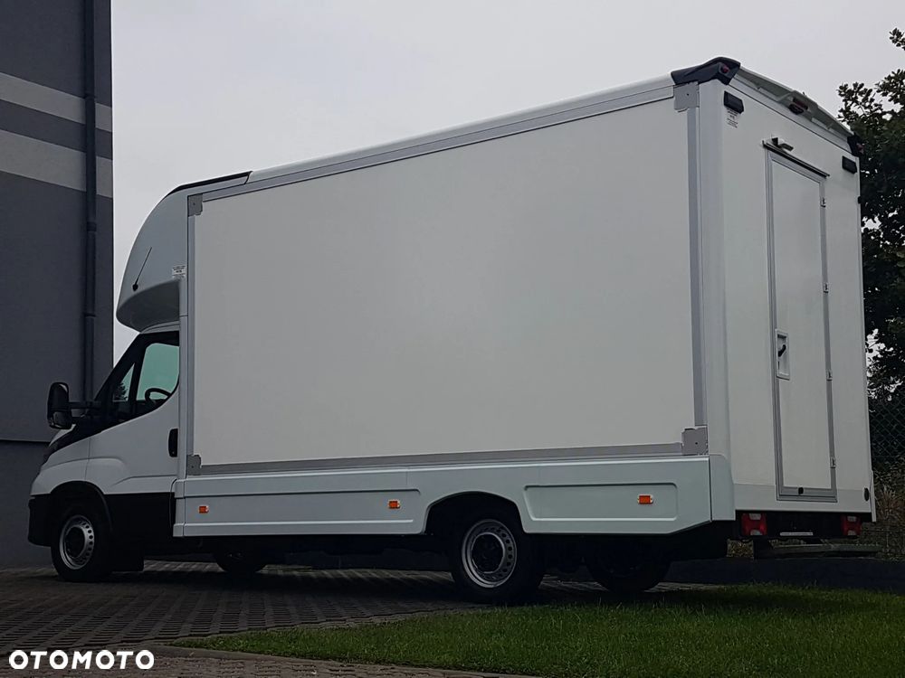 Iveco DAILY KONTENER NISKOPODŁOGOWY 4,43x2,23x2,42 SKLEP FOODTRUCK BAR KLIMA KONIOWÓZ KAMPER - 28
