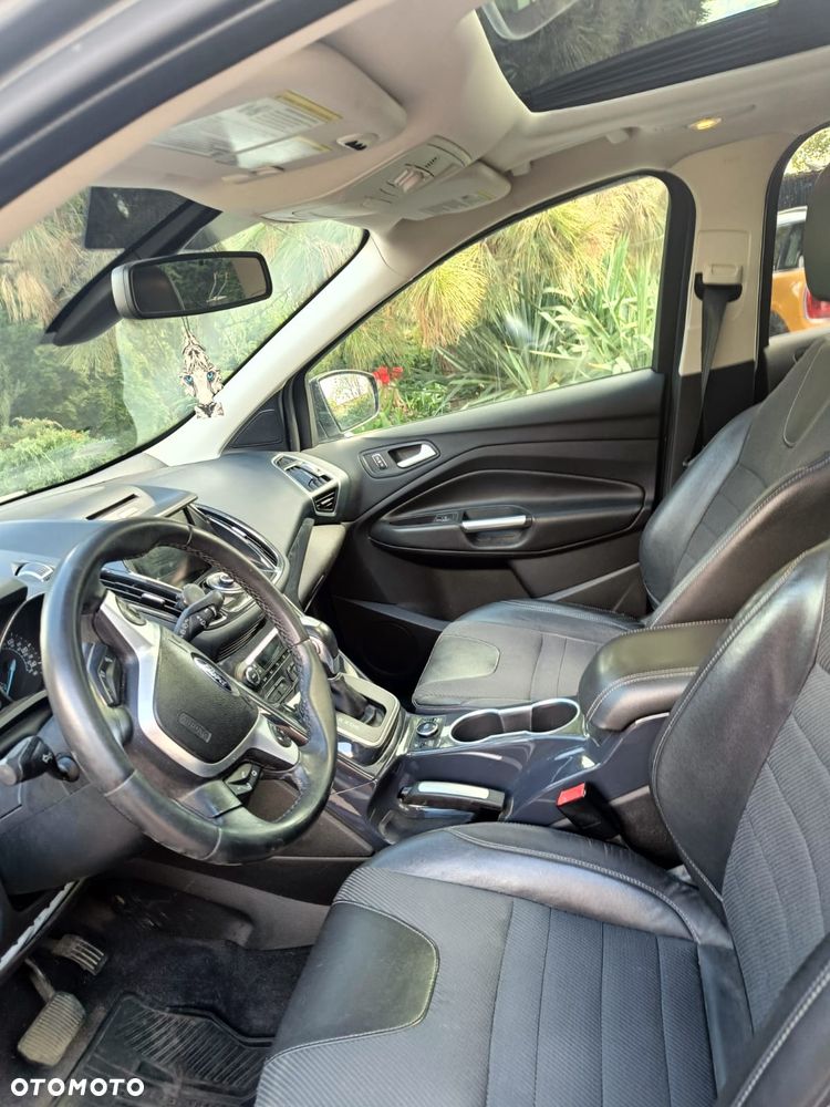 Ford Escape 2.0 EcoBoost AWD Titanium - 6