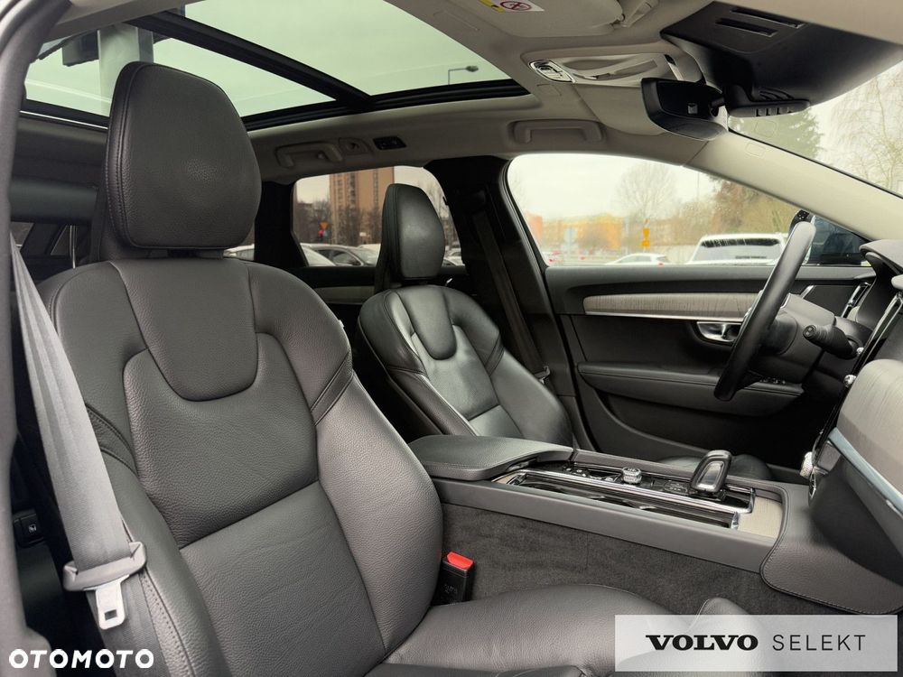 Volvo V90 Cross Country - 26