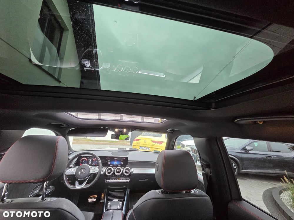 Mercedes-Benz GLB 250 4-Matic AMG Line 8G-DCT - 31