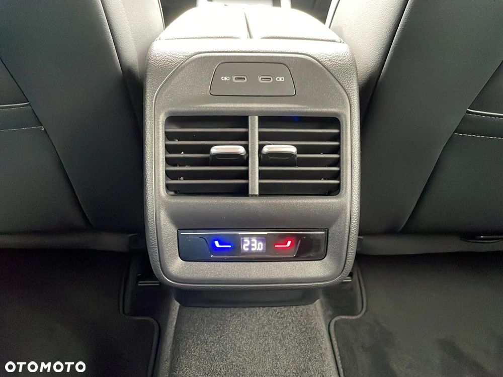 Volkswagen Passat Variant - 23