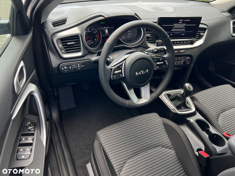 Kia Ceed 1.5 T-GDI M - 6