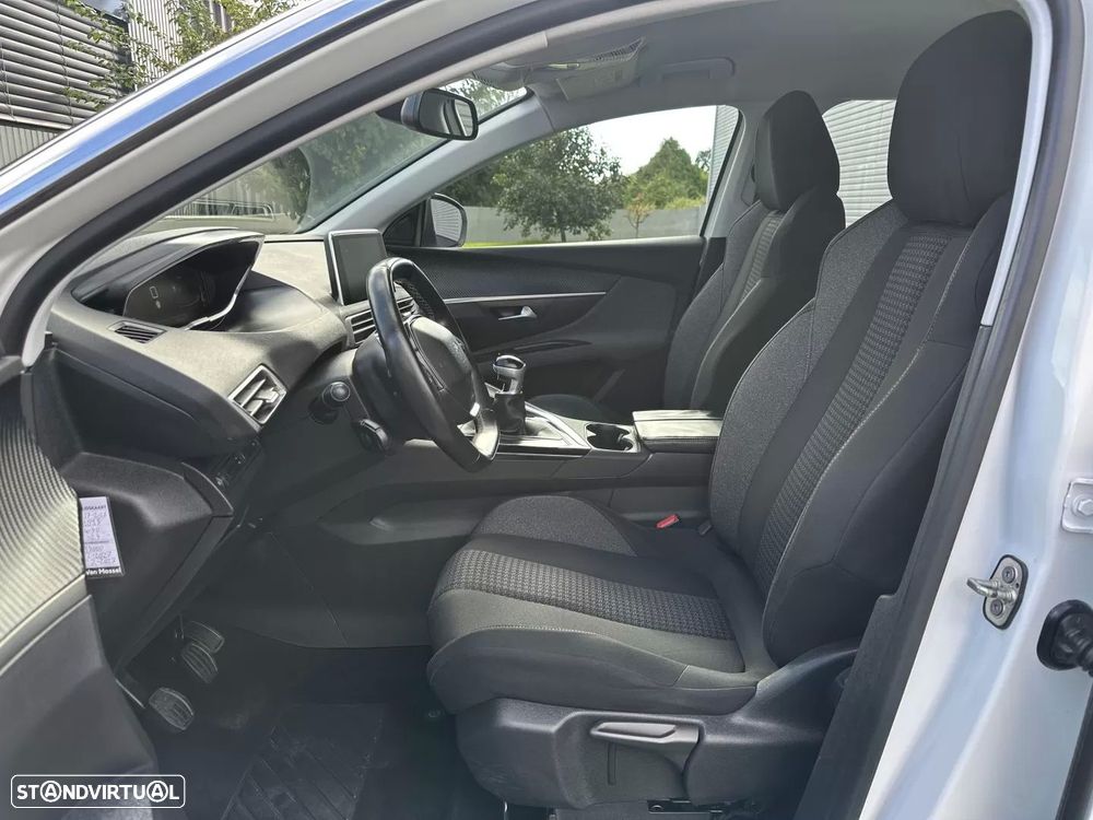 Peugeot 5008 1.2 PureTech Allure Pack - 26