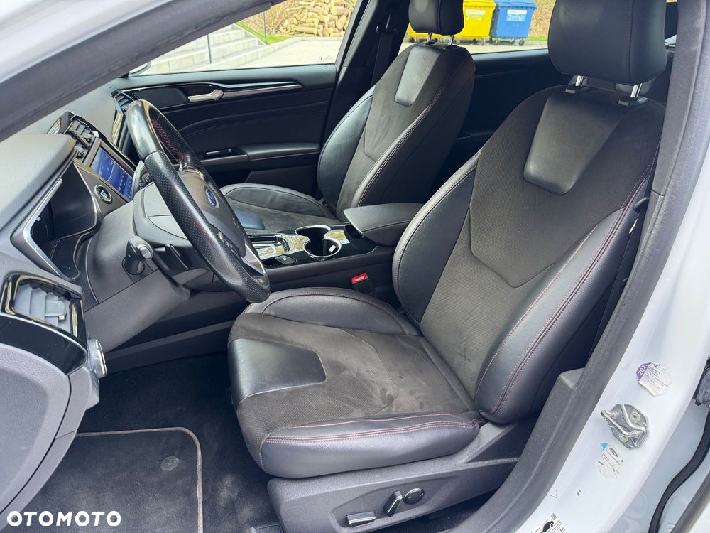 Ford Mondeo 2.0 EcoBlue ST-Line - 23