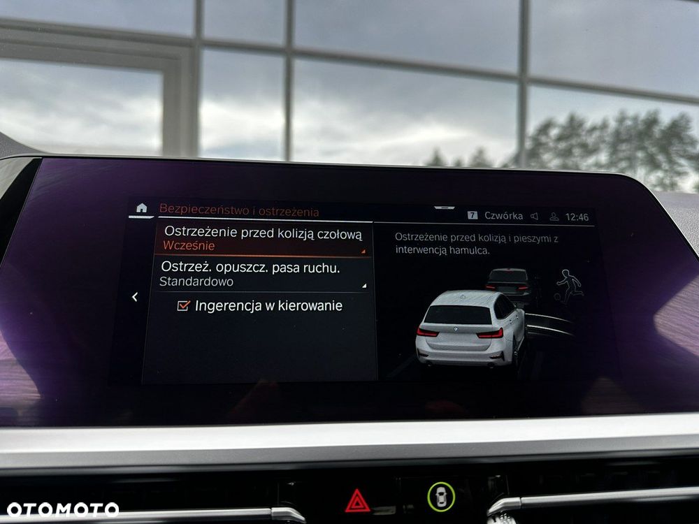 BMW Seria 3 320d Luxury Line - 27