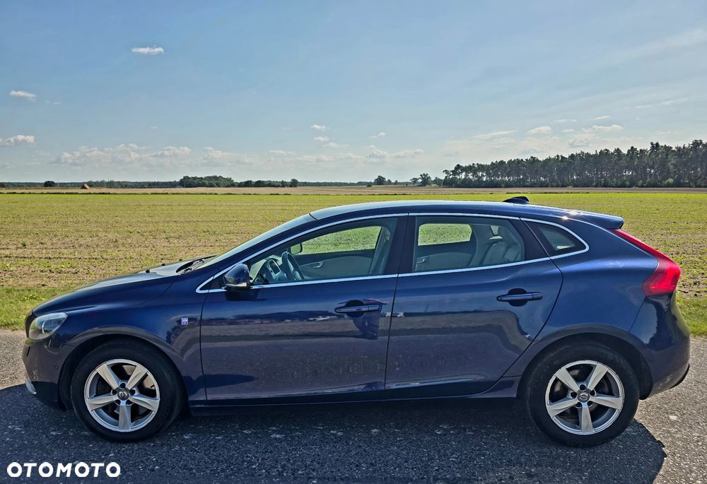 Volvo V40 D4 Drive-E Ocean Race - 9