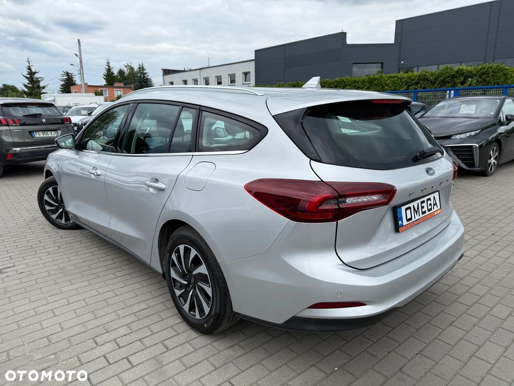 Ford Focus ver-1-0-ecoboost-mhev-titanium-style - 4