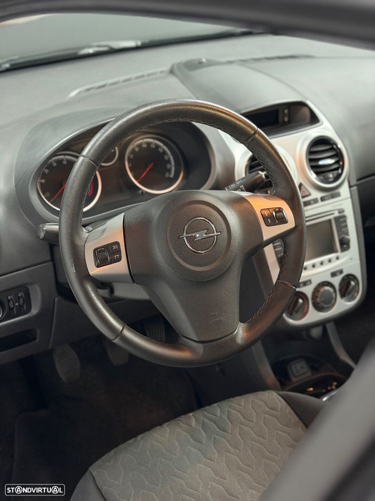 Opel Corsa 1.2 Cosmo - 18