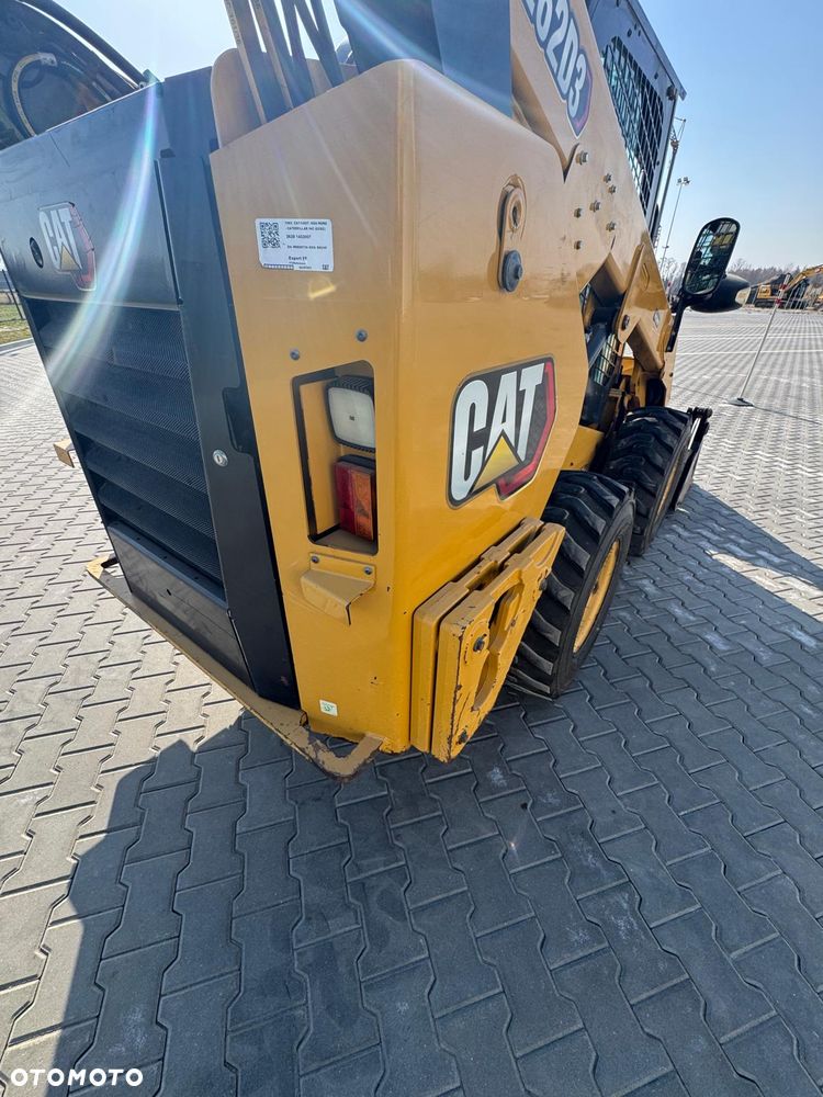 Caterpillar 262D3 - 9
