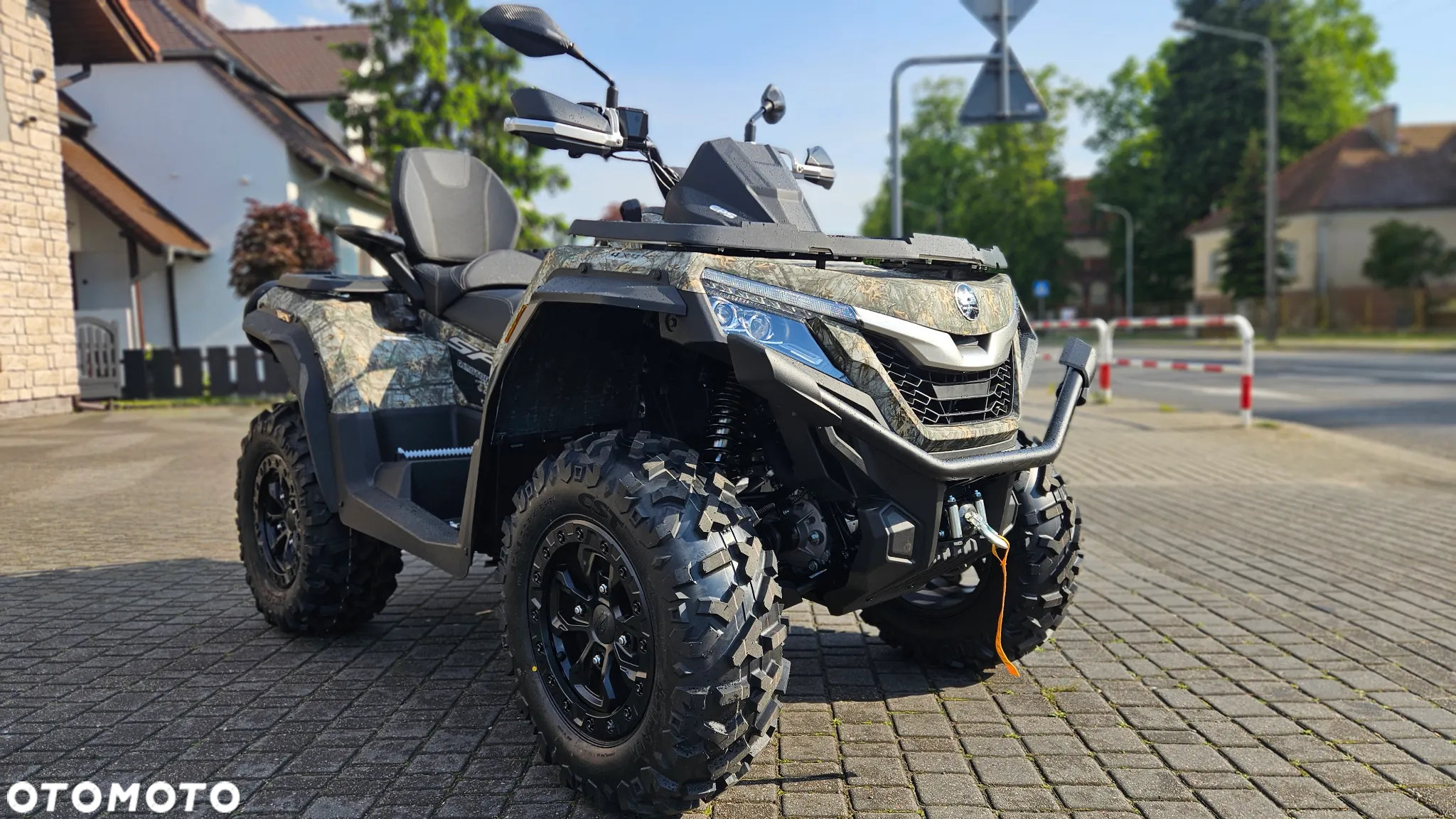 QJMOTOR SFA 1000 - 4