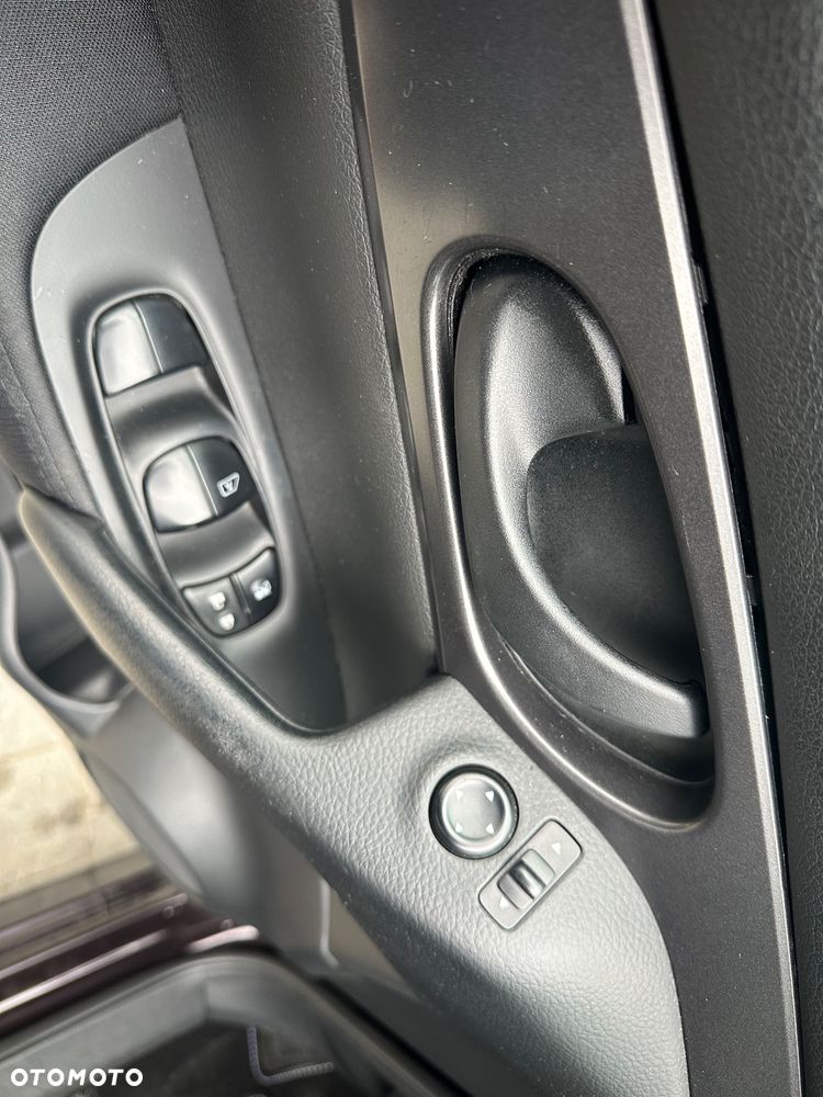 Nissan Qashqai - 11