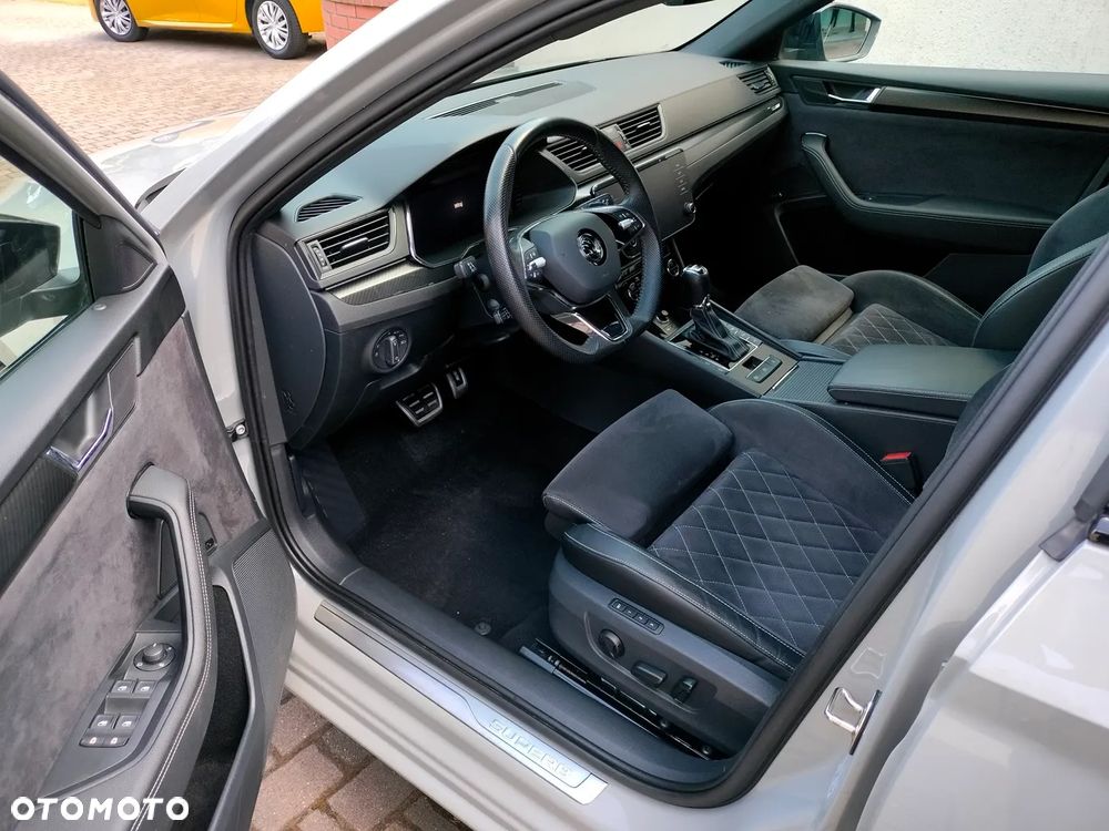 Skoda Superb 2.0 TSI 4x4 Sportline DSG - 8