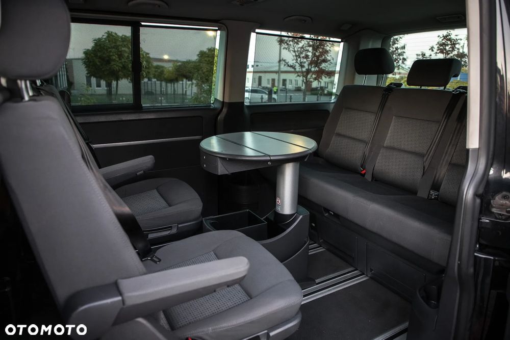 Volkswagen Multivan - 19