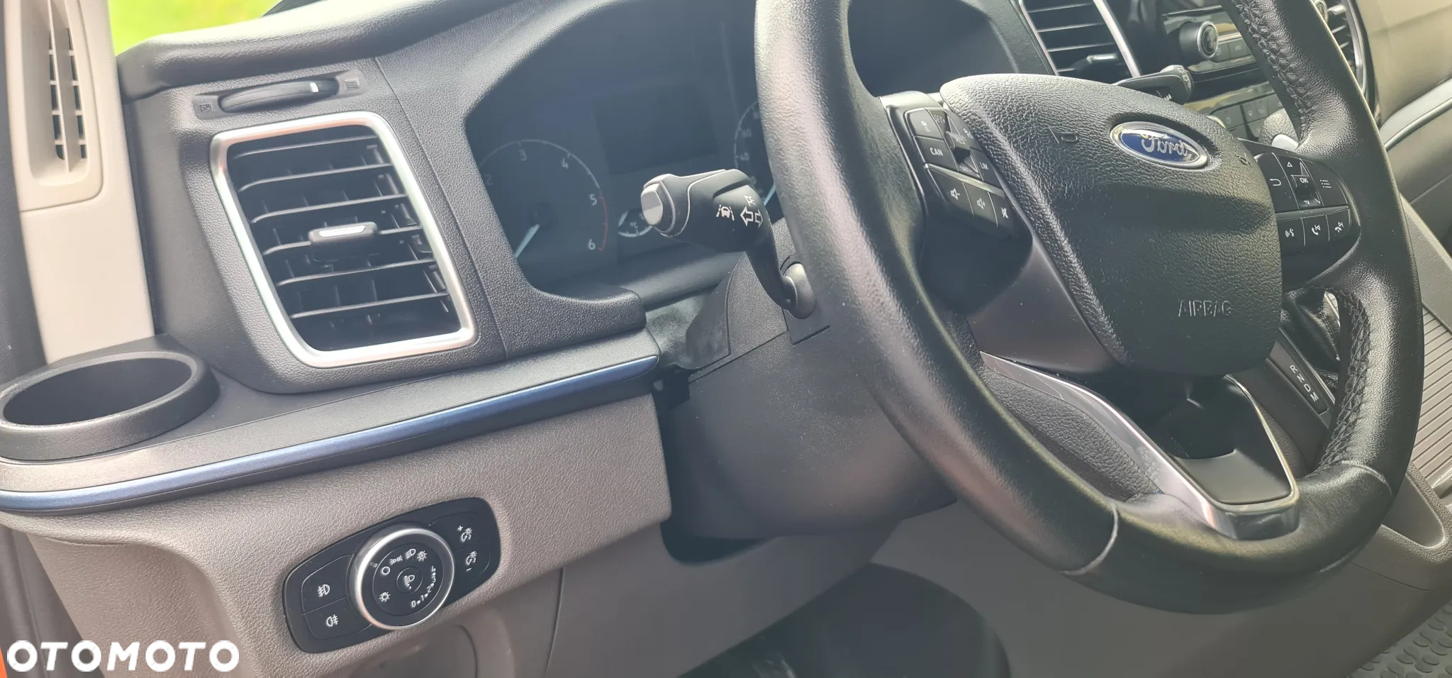 Ford Tourneo Custom 320 L2H1 VA Autm Active - 32
