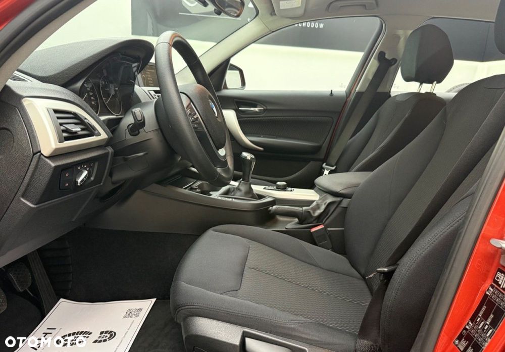 BMW Seria 1 116i - 23