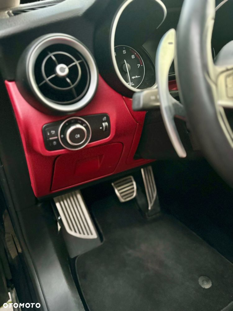 Alfa Romeo Stelvio 2.0 Turbo 16V AT8-Q4 First Edition - 12