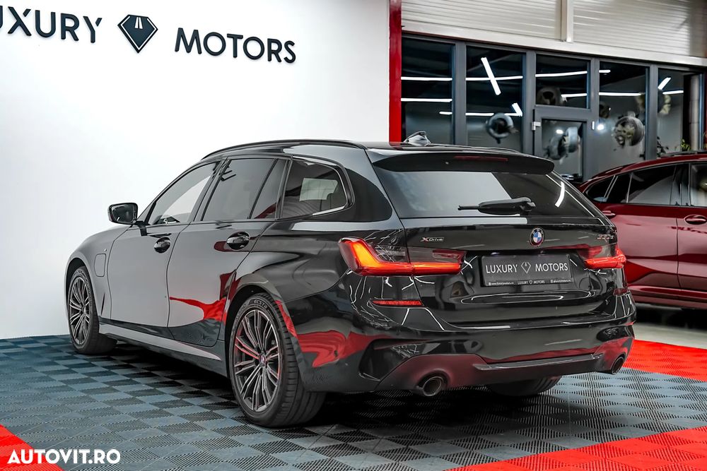 BMW Seria 3 330e xDrive Aut. M Sport - 12