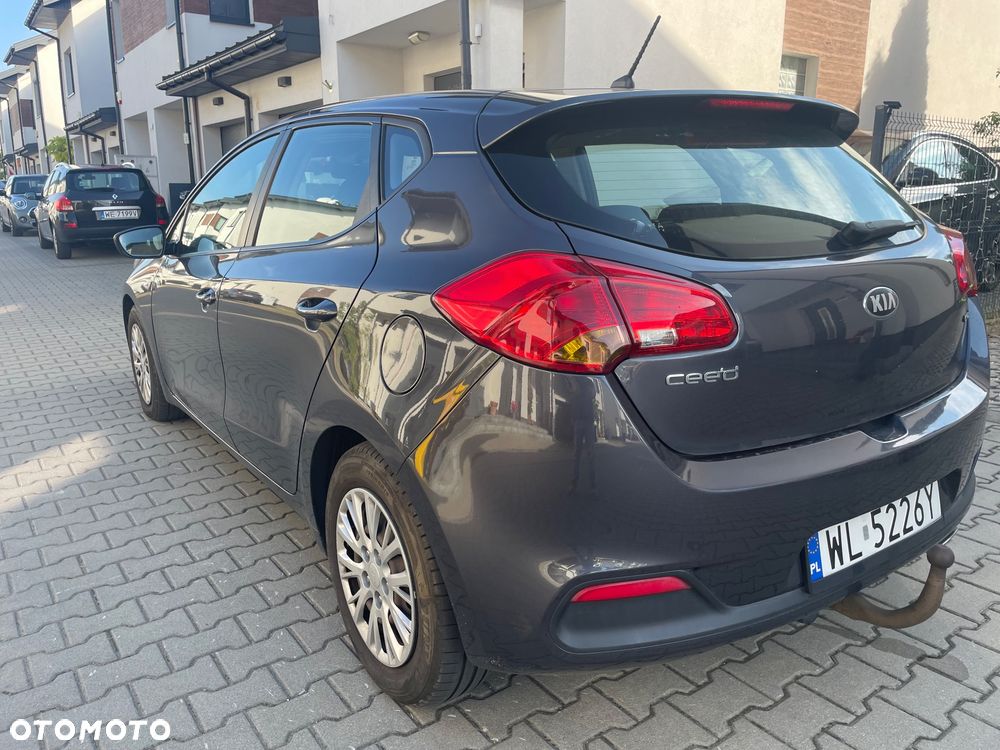 Kia Ceed 1.6 CRDi 115 ISG Vision - 6