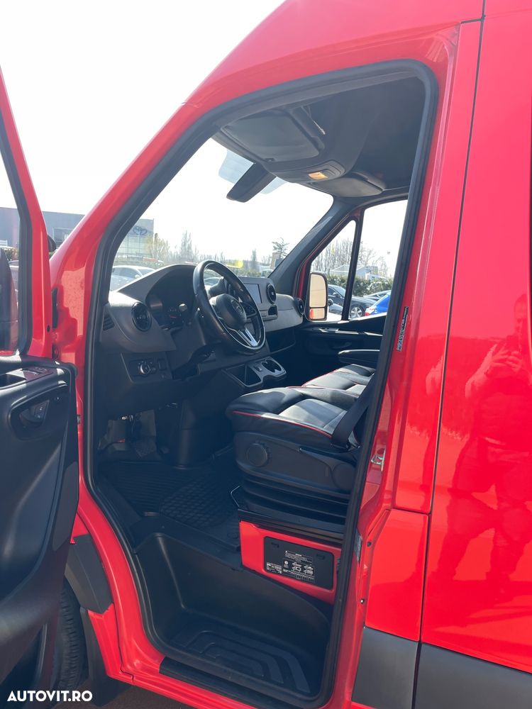 Mercedes-Benz Sprinter - 24