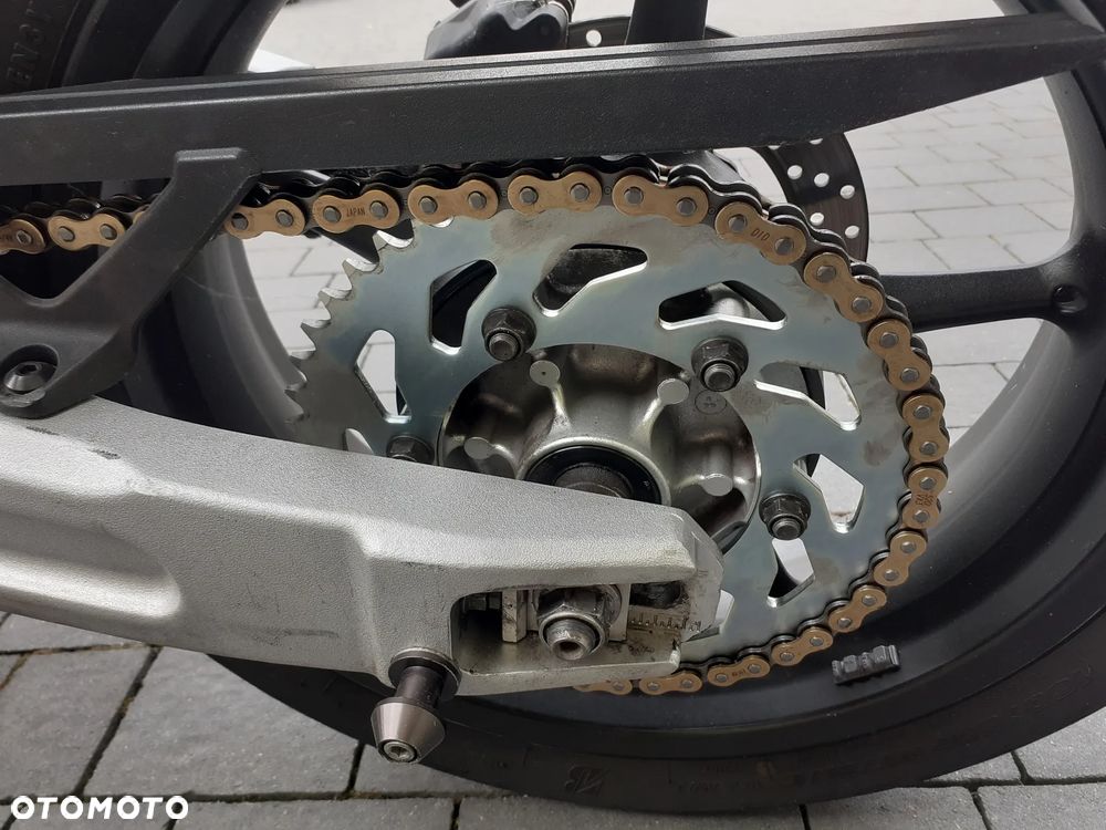 Yamaha MT - 5