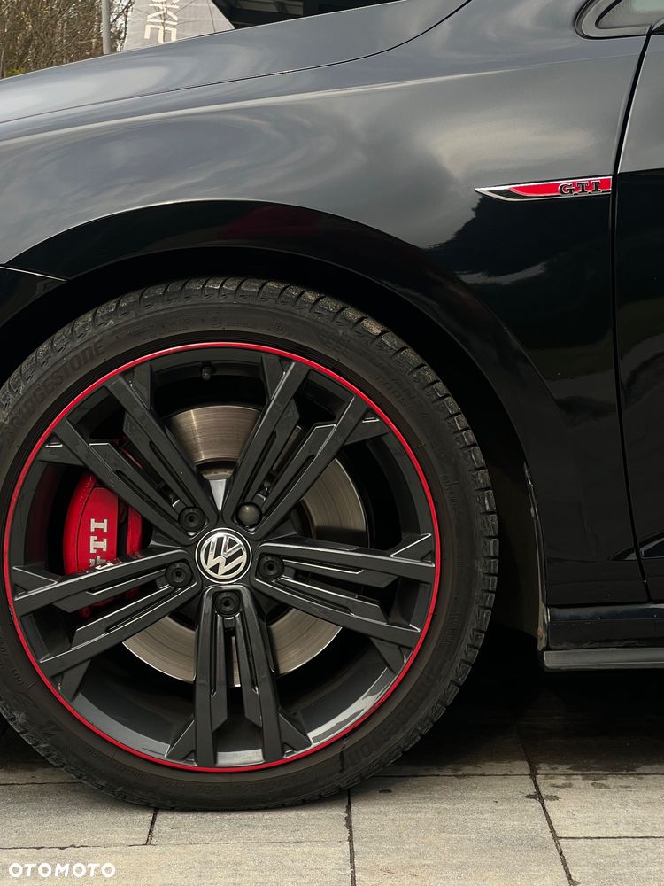 Volkswagen Golf GTI (BlueMotion Technology) DSG Performance - 5
