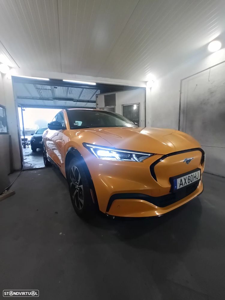 Ford Mustang Mach-E AWD - 2