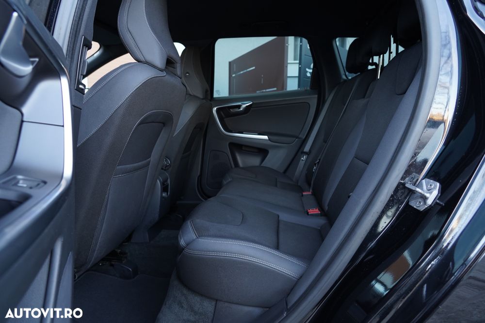 Volvo XC 60 D5 AWD Aut. Summum - 13