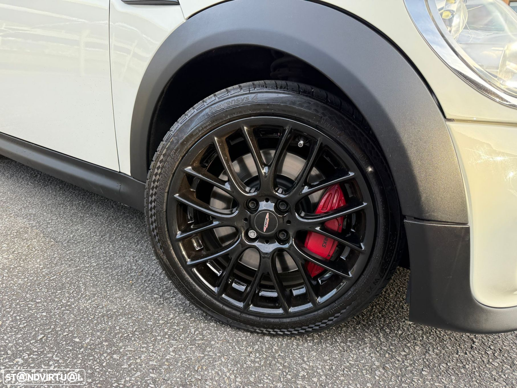 MINI Cabrio John Cooper Works - 15