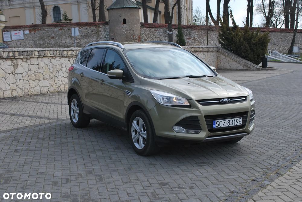 Ford Kuga 2.0 TDCi 2x4 Titanium - 30