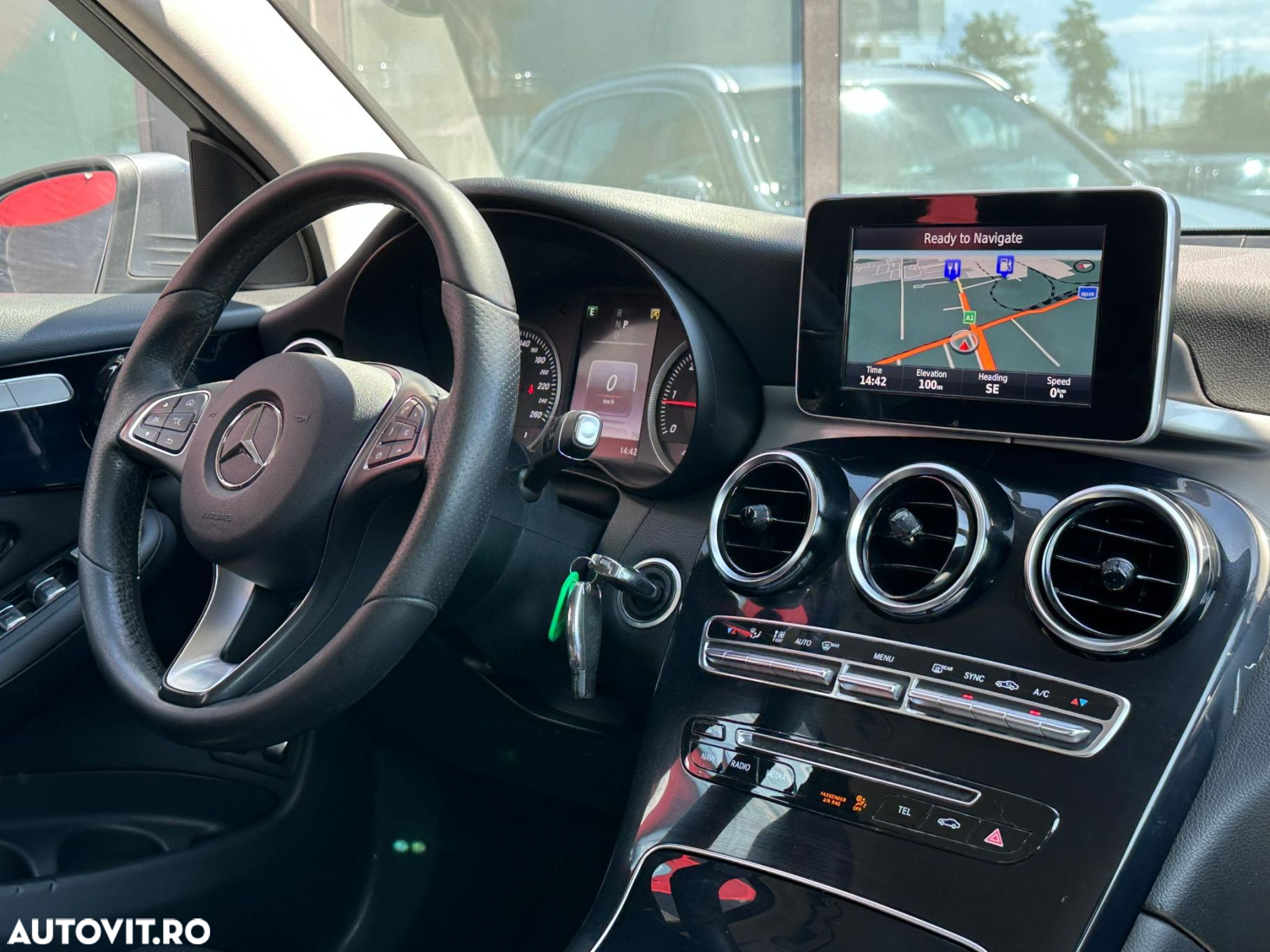 Mercedes-Benz GLC - 10