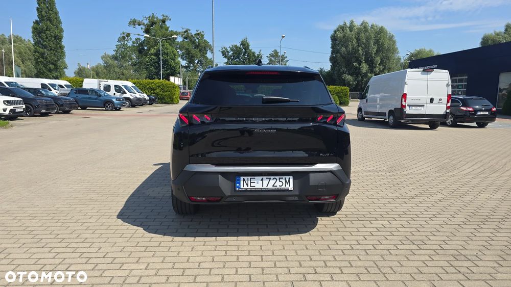 Peugeot 5008 1.6 PHEV 195 GT Exclusive S&S e-DCS7 - 6