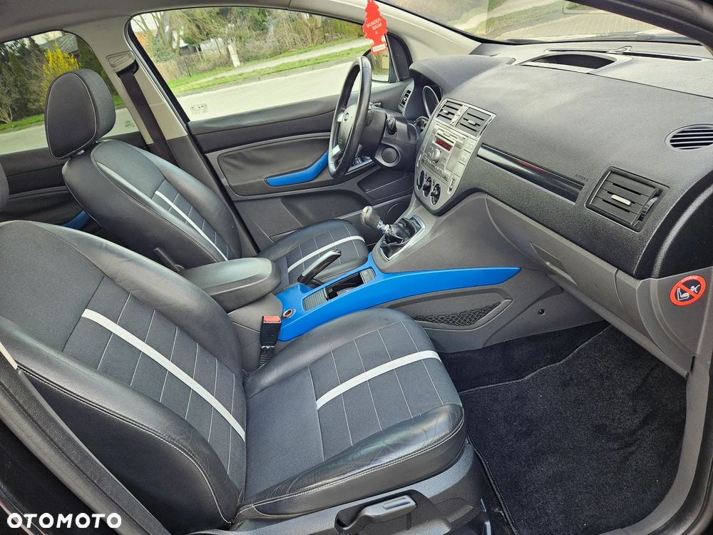 Ford Kuga 2.0 TDCi 2x4 Titanium - 9