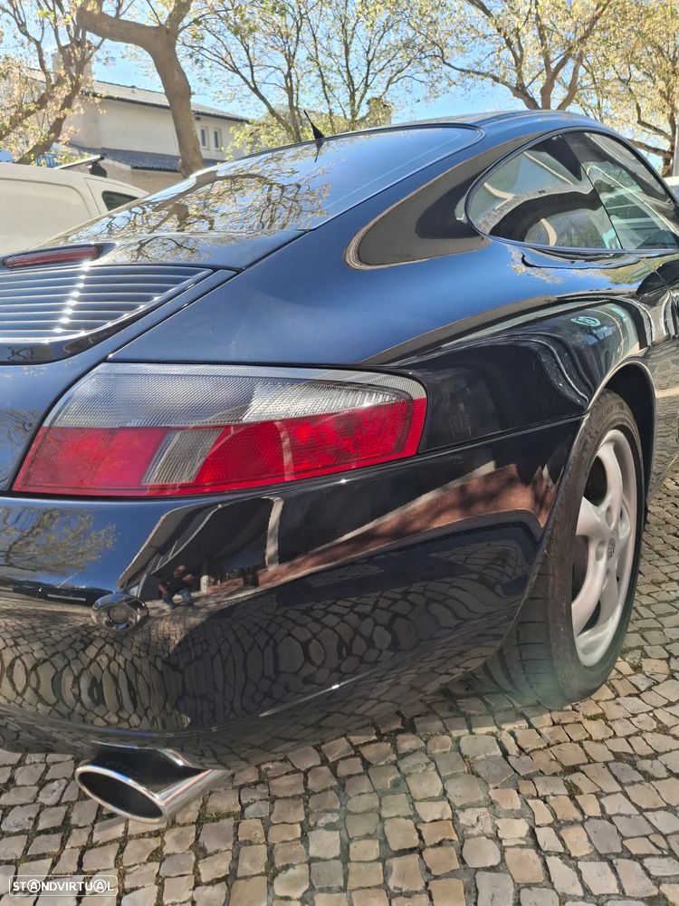 Porsche 911 (996) Carrera Coupé - 28