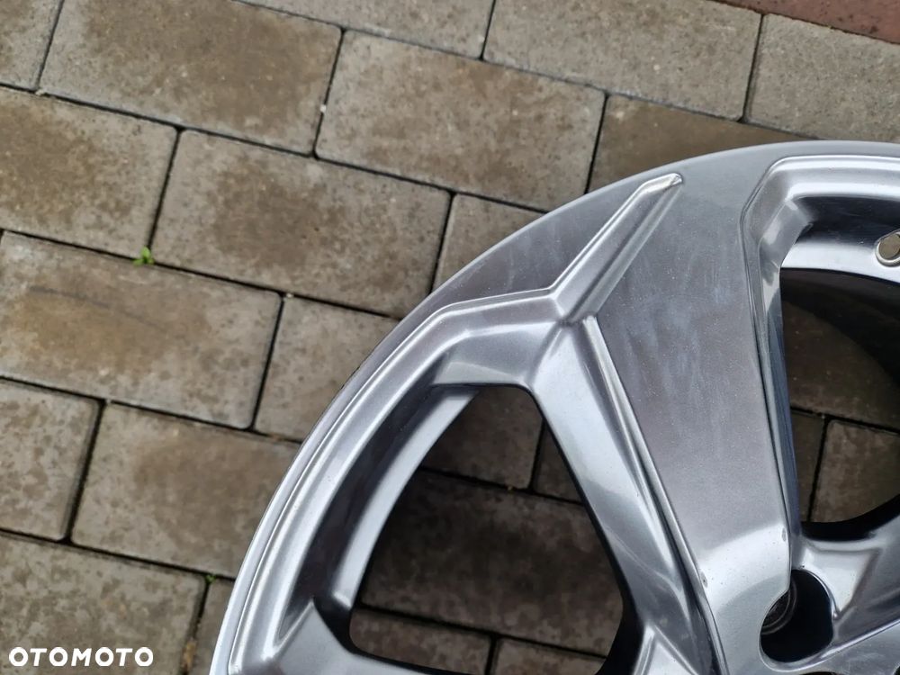 FELGA TOYOTA RAV4 V 7Jx18 ET35 5x114,3 - 6