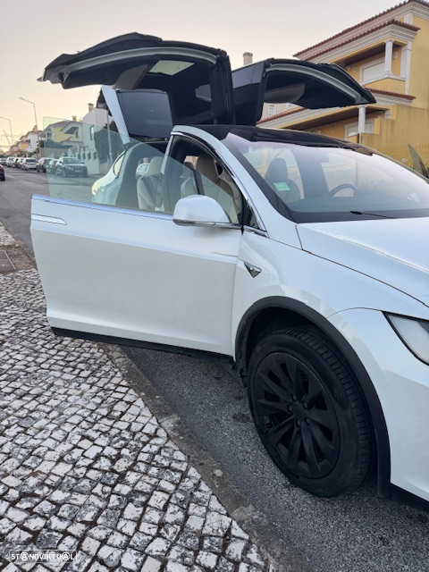 Tesla Model X Long Range - 12