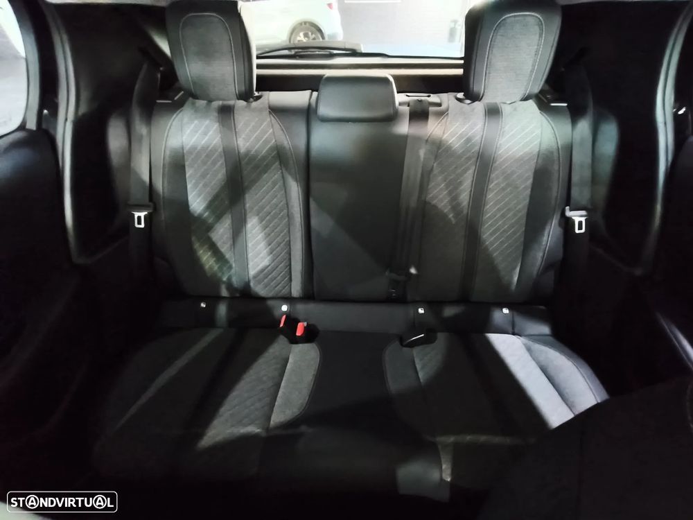 Peugeot 208 1.2 Hybrid Allure e-DCS6 - 5