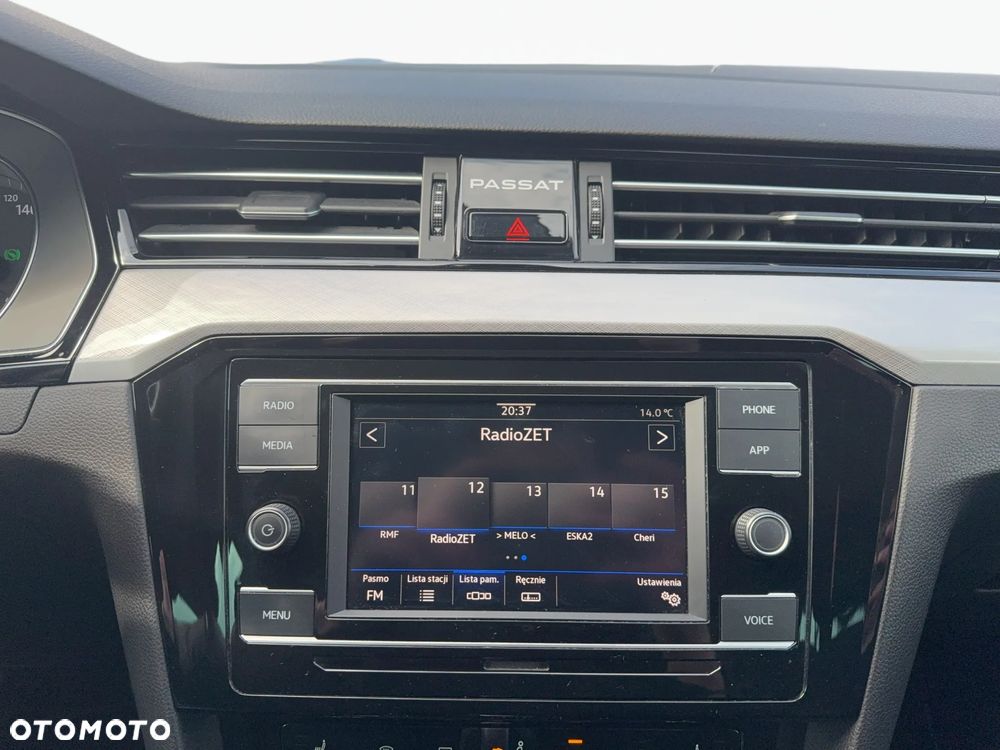 Volkswagen Passat - 14
