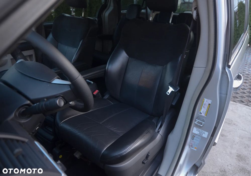 Chrysler Grand Voyager 2.8 CRD Automatik Limited - 32