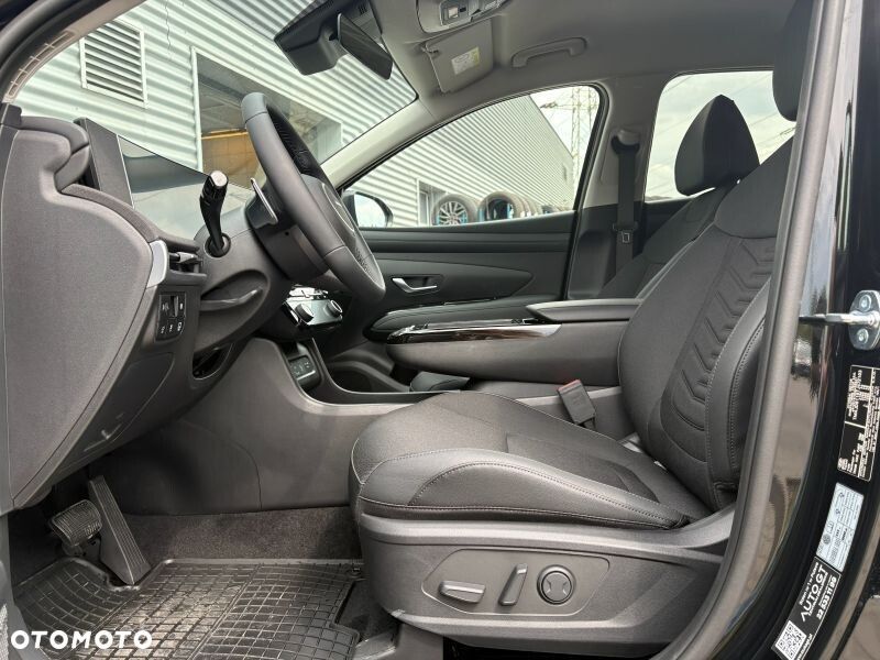 Hyundai Tucson 1.6 T-GDi HEV Executive 2WD - 13