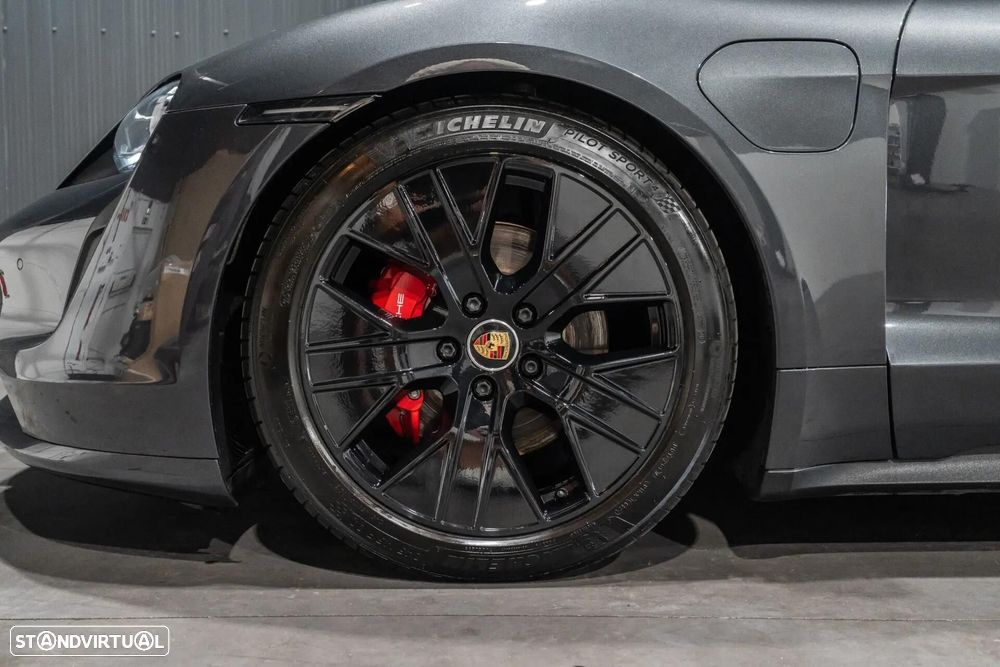 Porsche Taycan 4S - 26