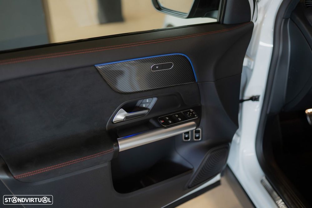 Mercedes-Benz GLA 250 e 8G-DCT AMG Line - 16