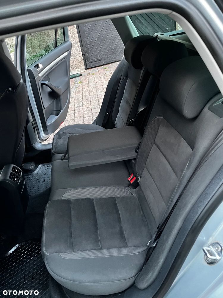 Volkswagen Golf 2.0 TDI Highline - 13