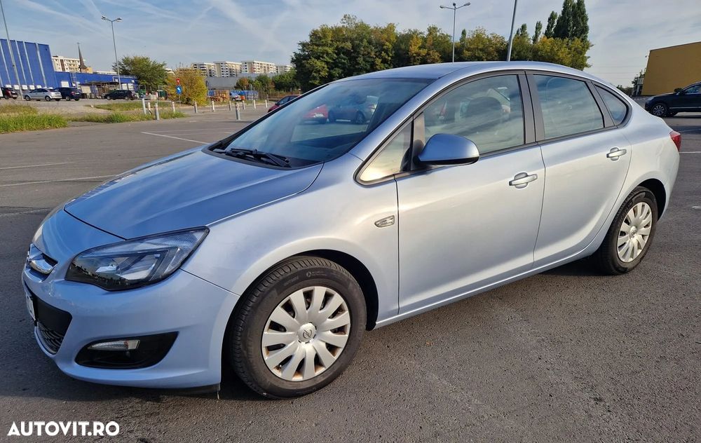 Opel Astra - 2