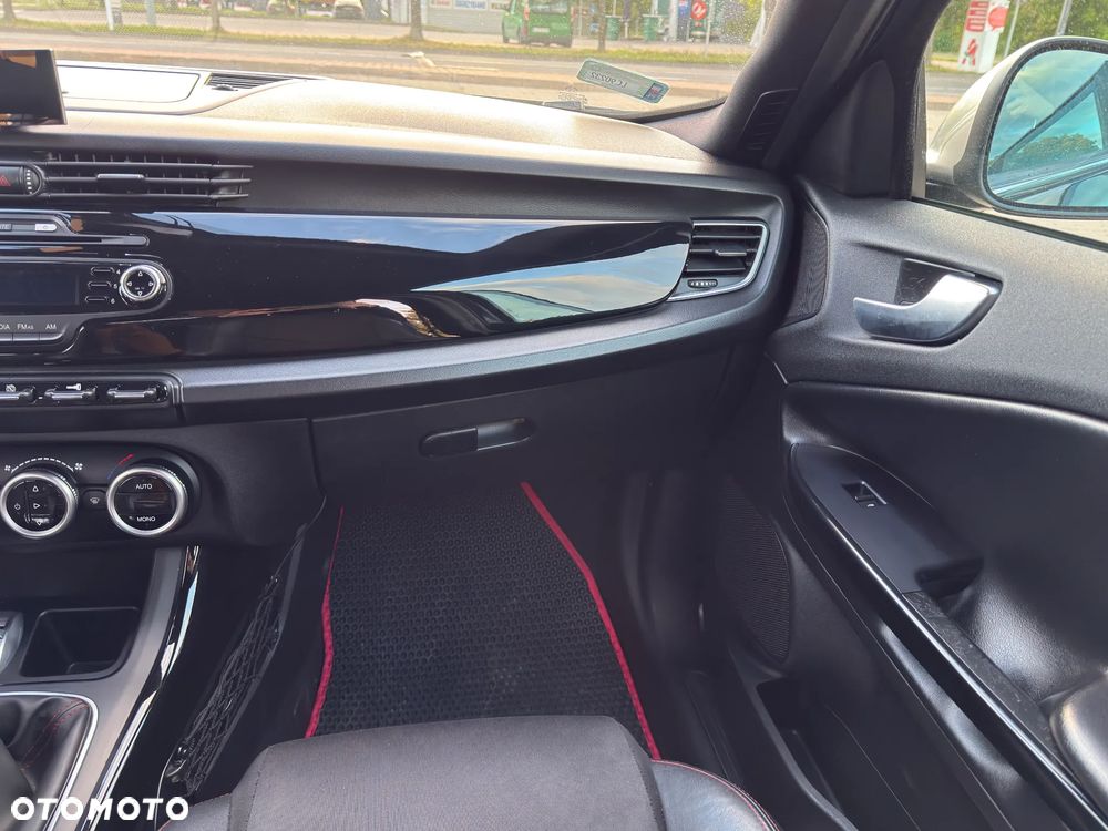Alfa Romeo Giulietta 1.4 TB Distinctive - 18