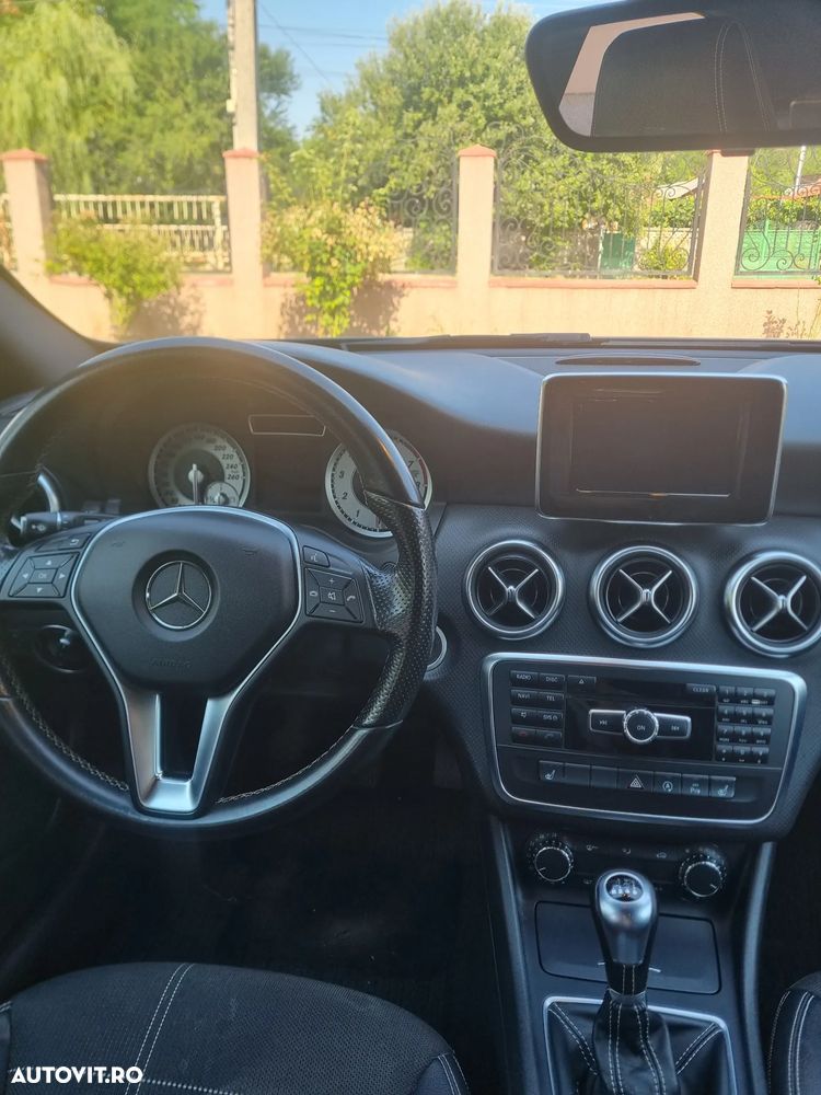 MERCEDES-BENZ A-Class 2015 — imagine 10