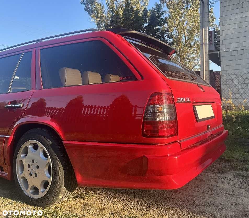 daszek spoiler lotka Mercedes S124 TFB tuning - 10